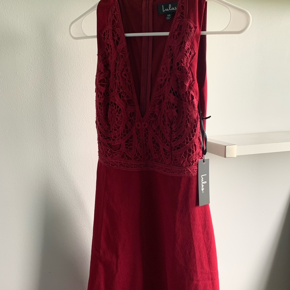 Lulus red lace skater dress, never worn, size xs.